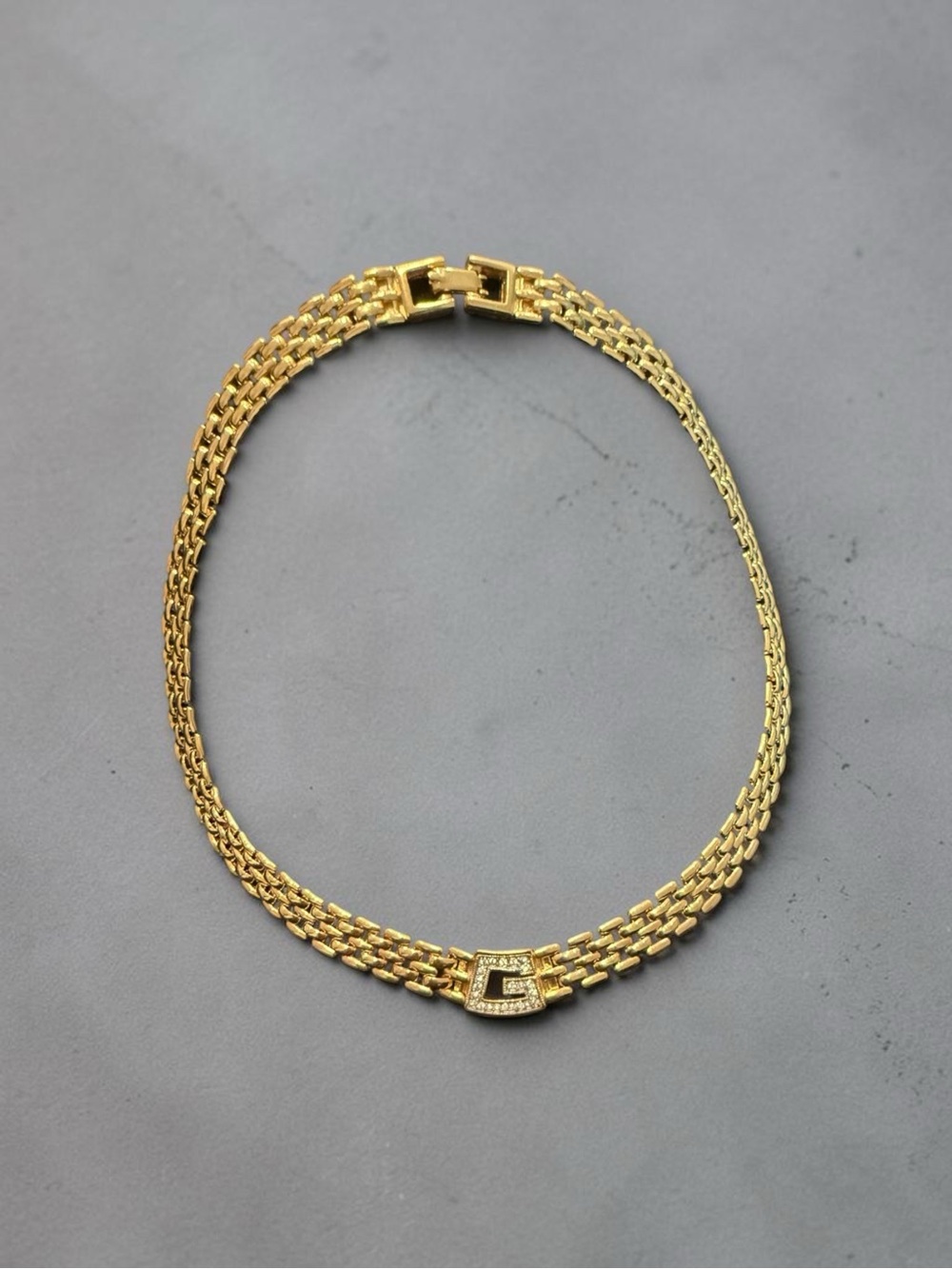 Givenchy Choker
